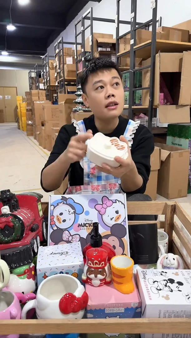 其他白色kt猫炖盅