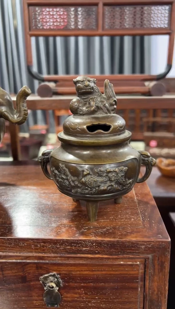 木铜质雕刻香炉凤戏牡丹
