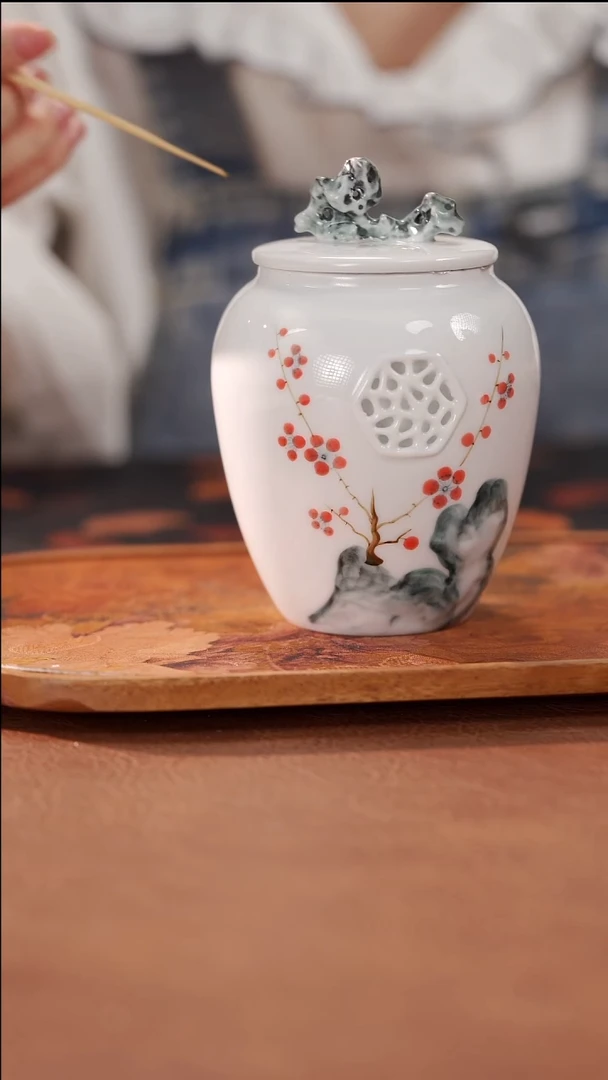 太湖石开窗茶叶罐