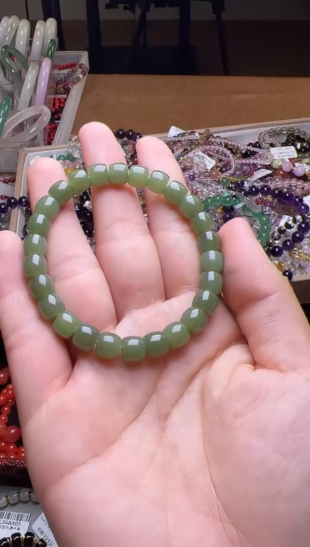 手链未镶嵌和田玉＊****8和田玉直切手串