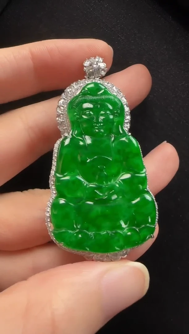 颈饰18K金镶嵌翡翠627观音一个