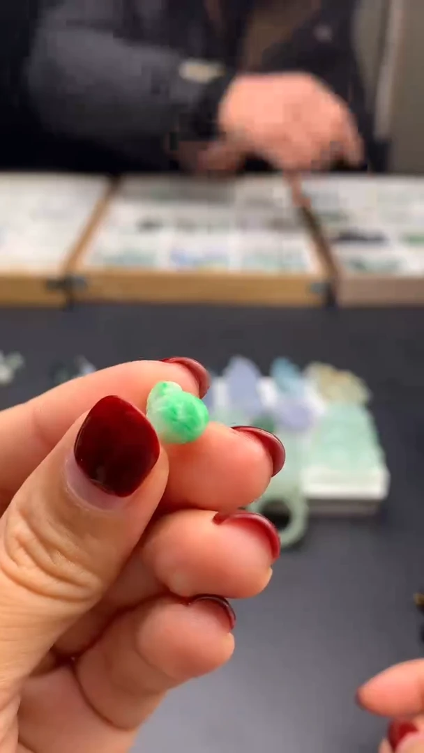 【闪购商品】定制翡翠未镶嵌