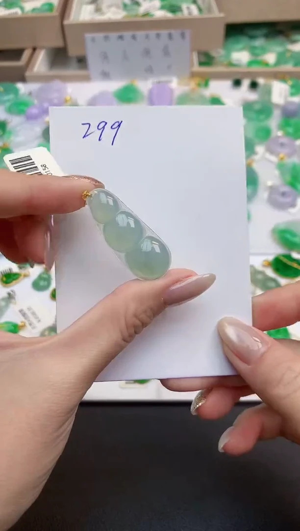 颈饰18K金镶嵌翡翠天然缅甸A货翡翠