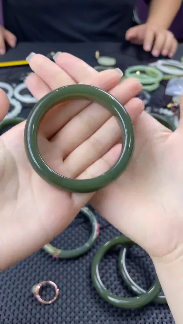 和田玉未镶嵌颈饰天然和田玉圈口55  28