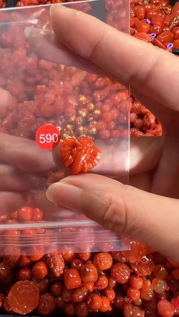 【闪购商品】南红玛瑙颈饰未镶嵌1