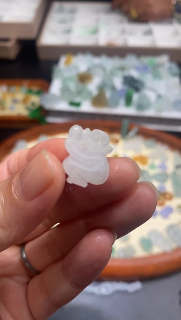 定制翡翠未镶嵌翡翠毛货~