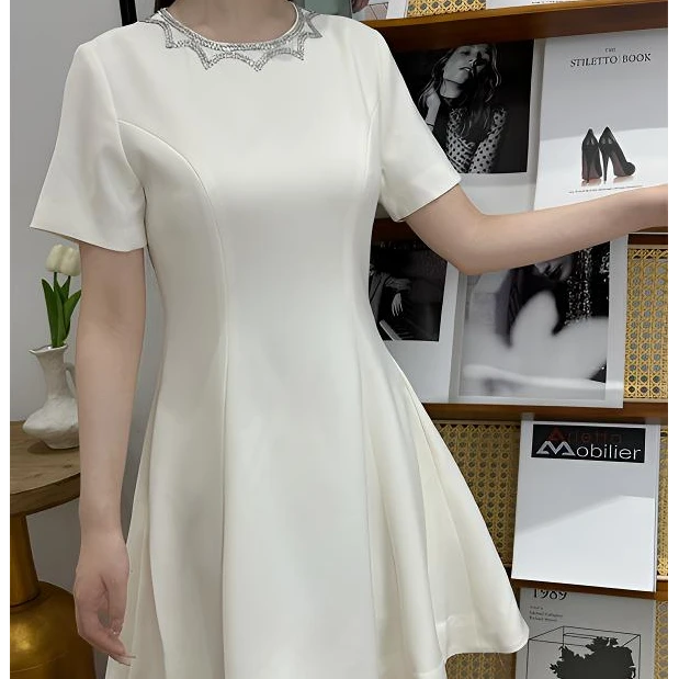 BOLIN南油工厂富家千金高级感钉钻圆领短袖收腰显瘦时尚A字连衣裙