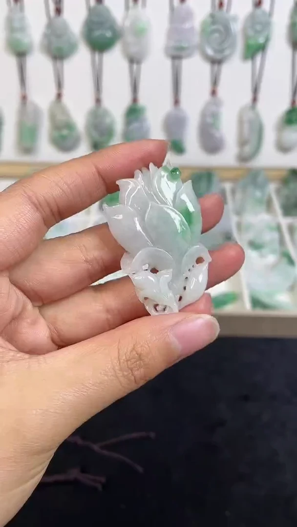 颈饰未镶嵌翡翠1