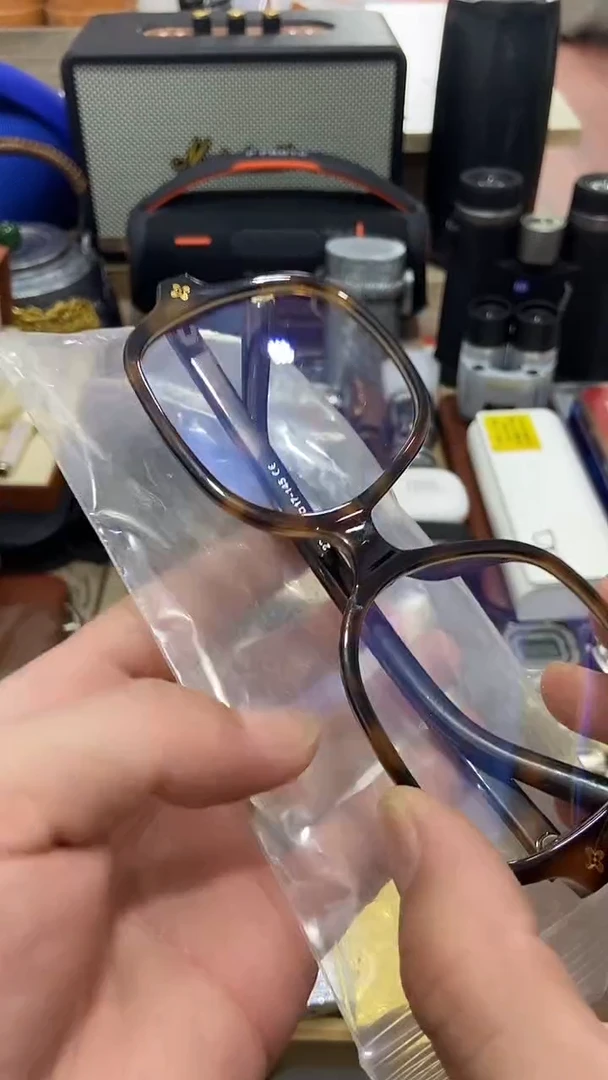 瓷片闪购商品 如图所示