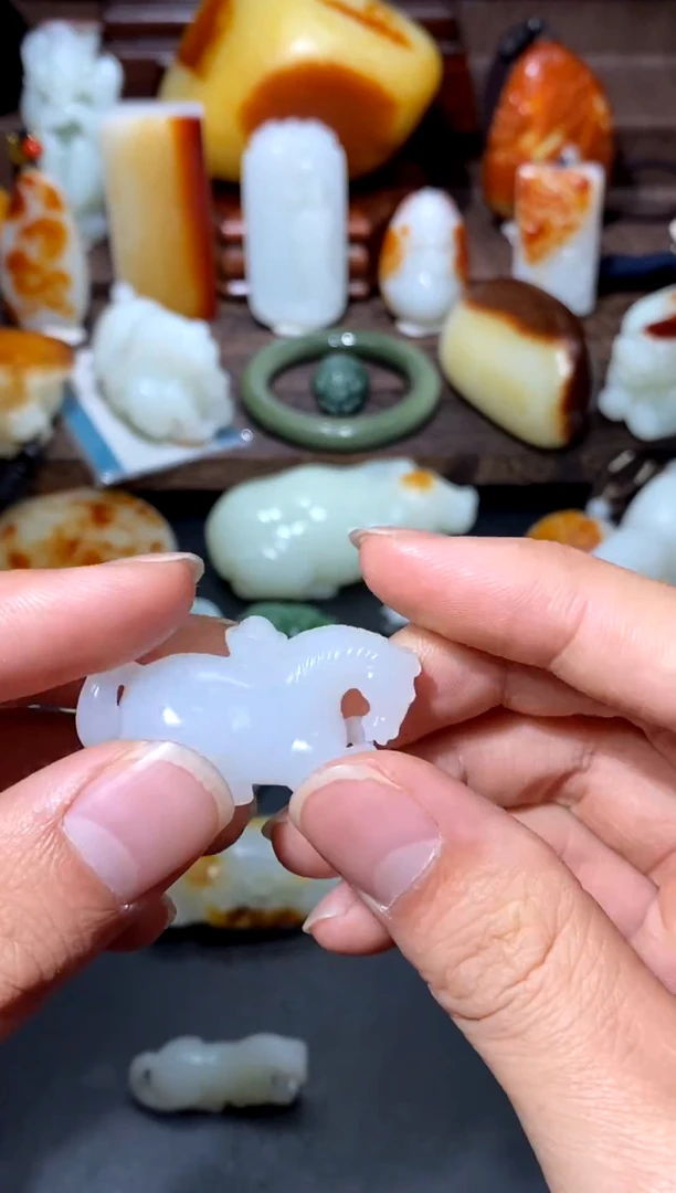 未镶嵌和田玉挂件多****路的发挥规范化