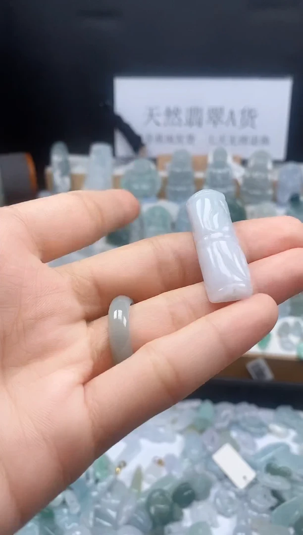 翡翠未镶嵌吊坠(不含链)94竹节吊坠