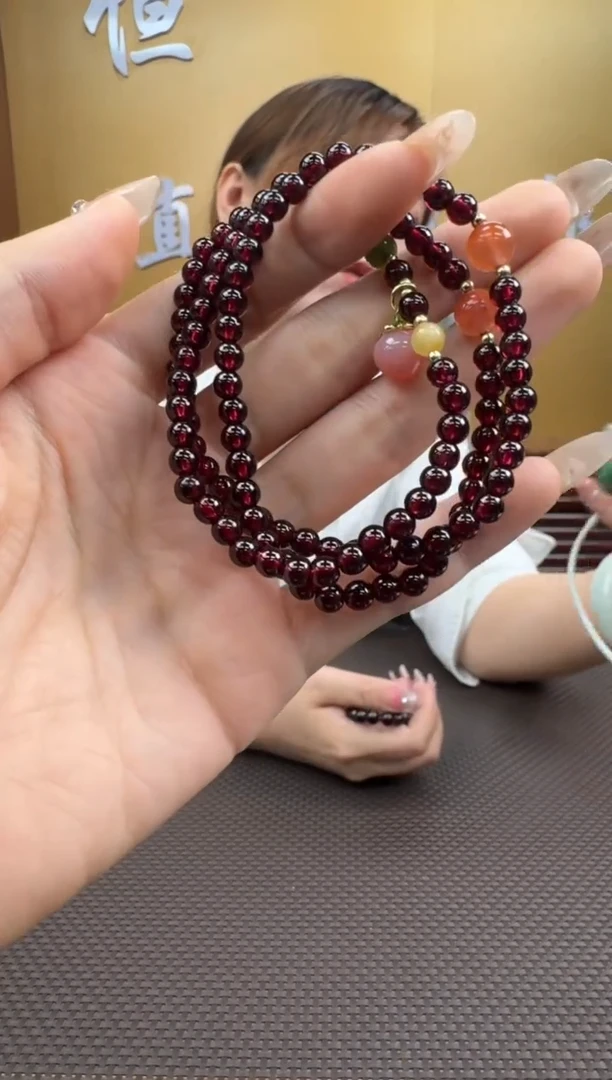 【闪购商品】石榴石手串未镶嵌5多样性，发一