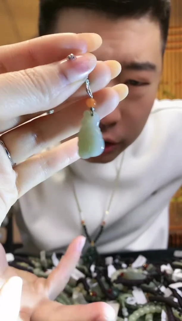 【闪购商品】和田玉颈饰未镶嵌多样性发货，拍一发一