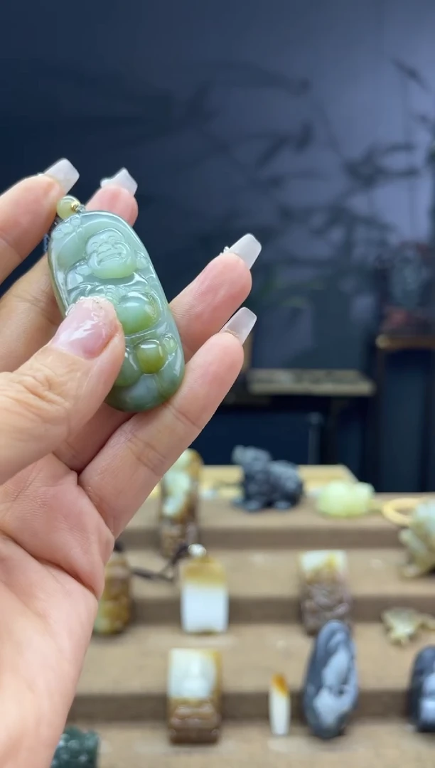 颈饰未镶嵌和田玉1