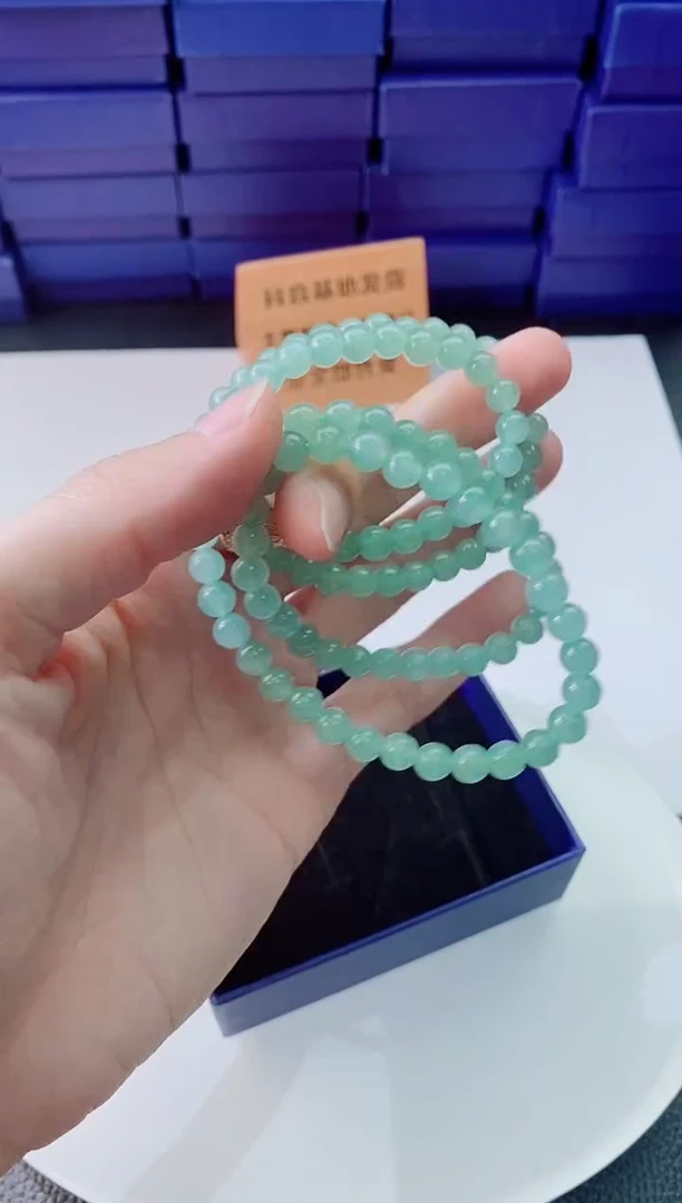 翡翠未镶嵌颈饰
