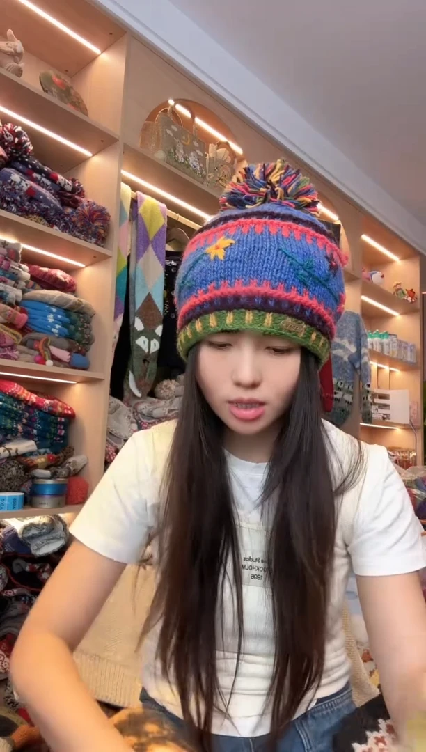 羊毛蓝色星星帽