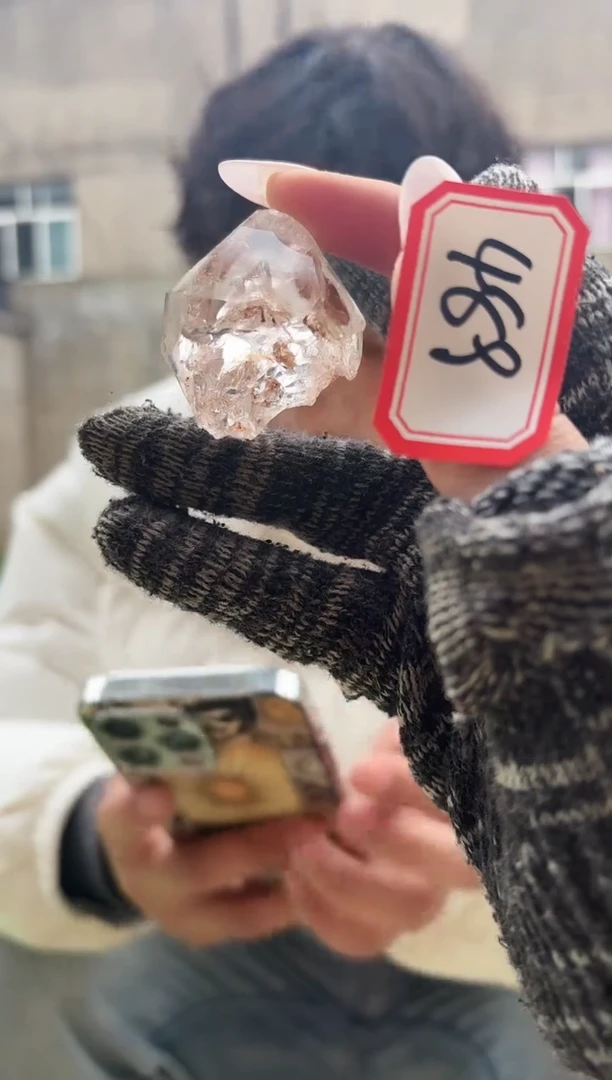 【闪购商品】摆件未镶嵌水晶红泥骸骨 489
