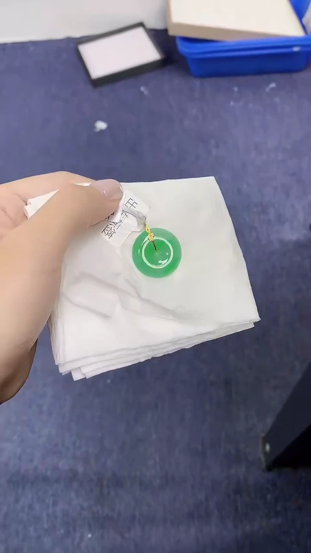 翡翠18K金镶嵌颈饰天然缅甸翡翠A货