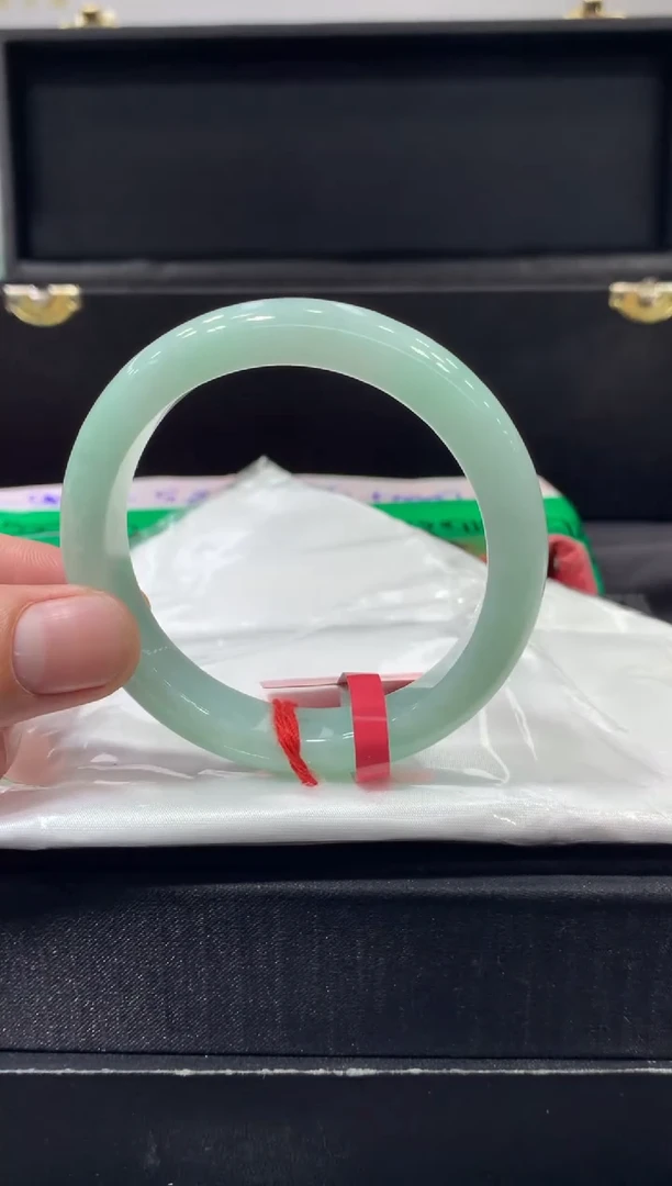 未镶嵌手镯翡翠翡翠手镯