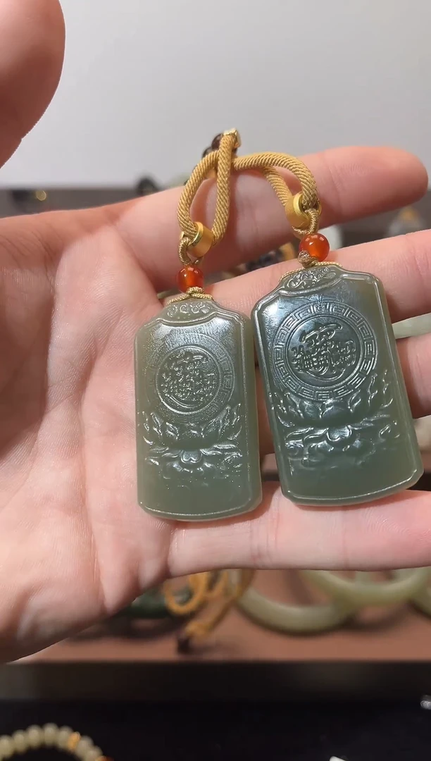 吊坠(不含链)未镶嵌和田玉和田玉黄财神 多样性拍一发一