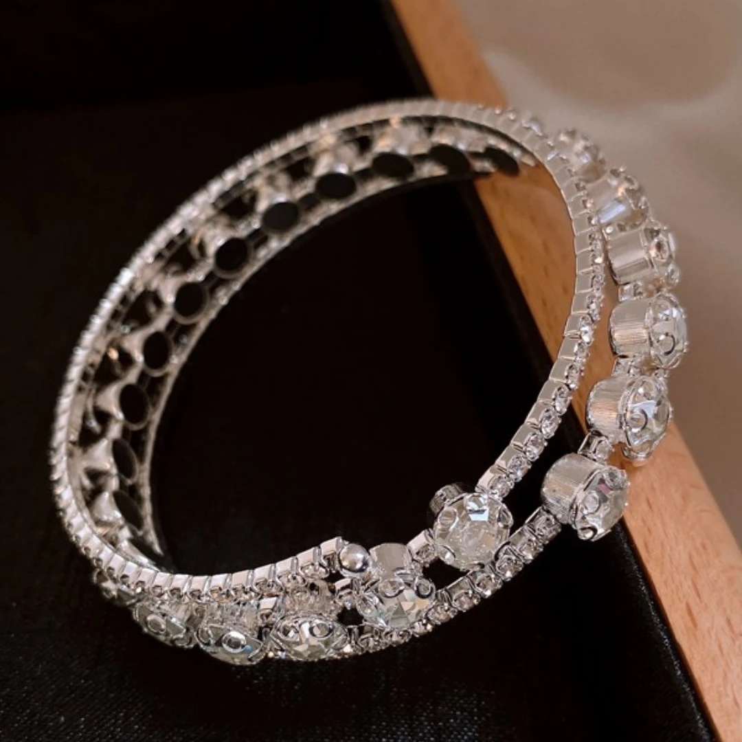 合金仿水晶手镯 精致镶嵌弹力镂空花朵网红蛇年手工轻奢时尚满钻