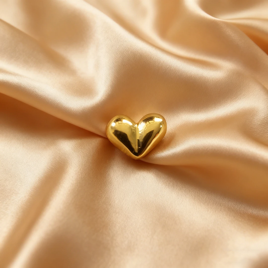 【黄金】足金999屁桃爱心素金 中穿 5D工艺CY321