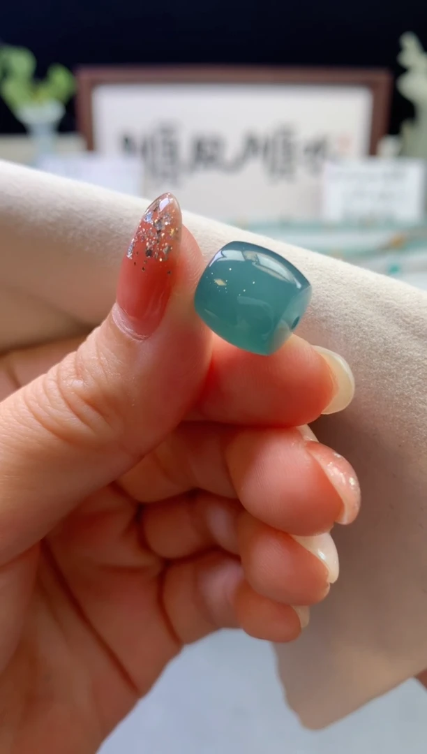 翡翠未镶嵌颈饰抹***香0583434159