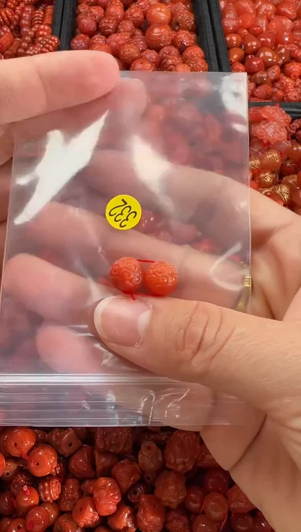 【闪购商品】南红玛瑙颈饰未镶嵌1