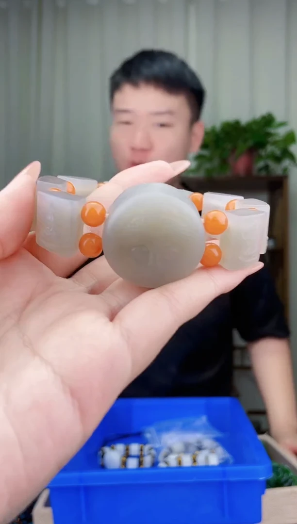 未镶嵌和田玉挂件拍一发一，多样性发货！