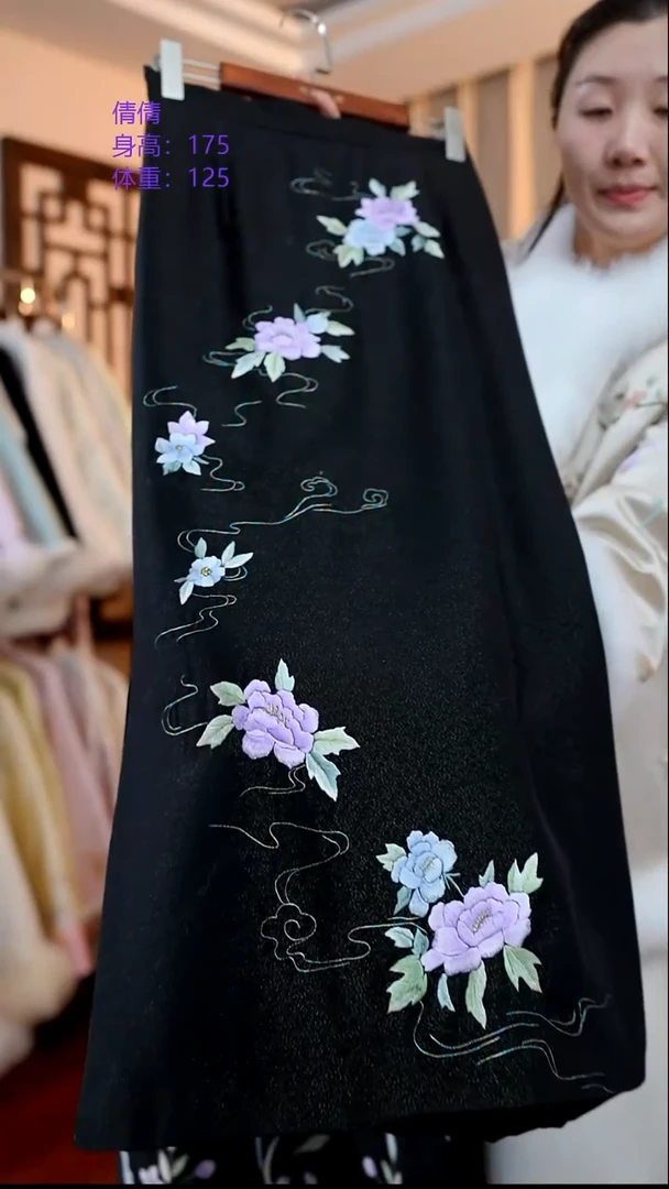 刺绣黑色正绢牡丹棉裙  桑蚕丝非遗手工苏绣服饰