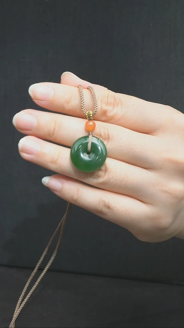 和田玉（碧玉）未镶嵌颈饰卢*利平安扣