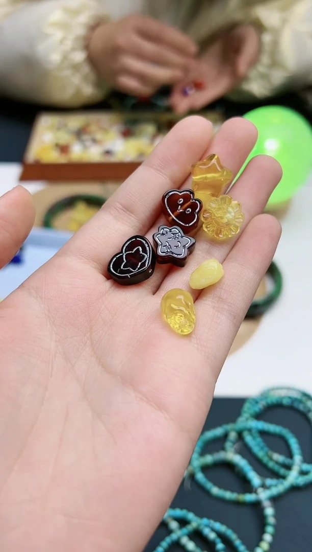 【闪购商品】蜜蜡裸石未镶嵌蜜蜡配饰套装*1 YX