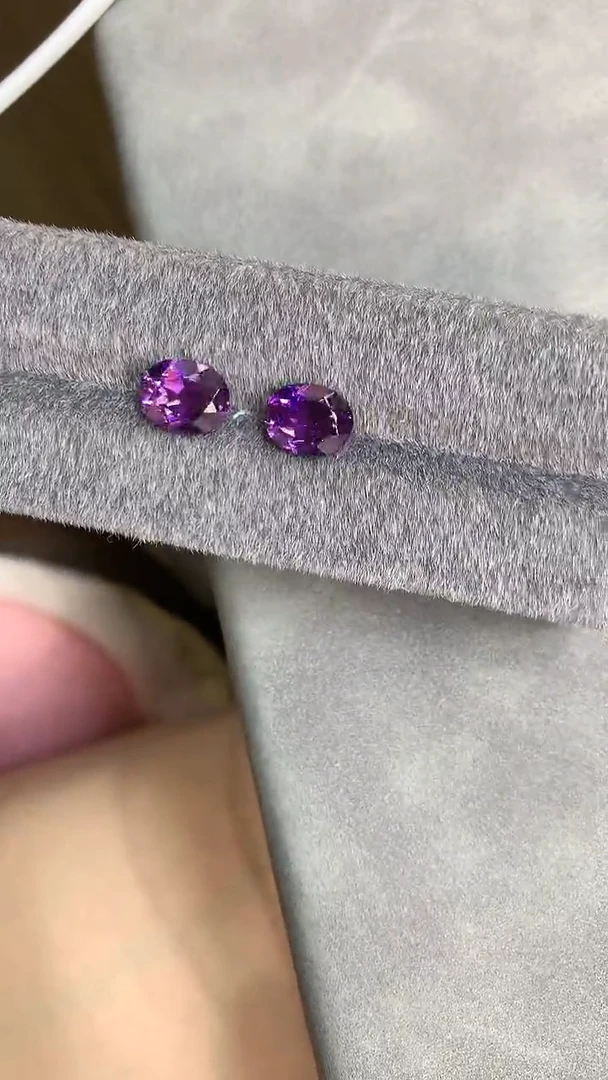 笔搁未镶嵌紫晶6裸石多样性发一颗