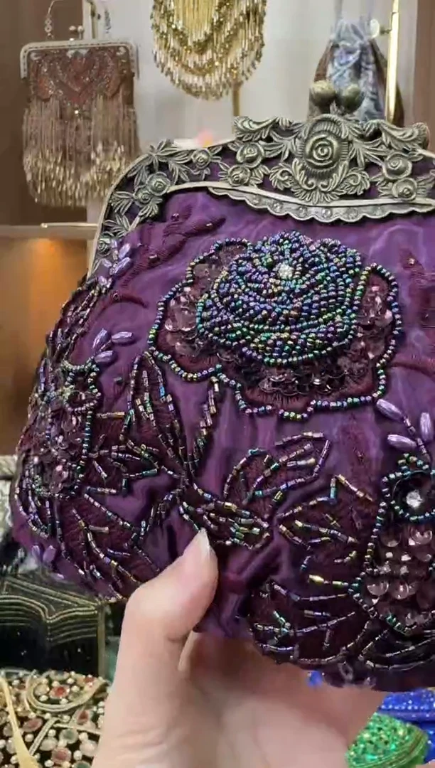 织物1百格汇手工串珠包