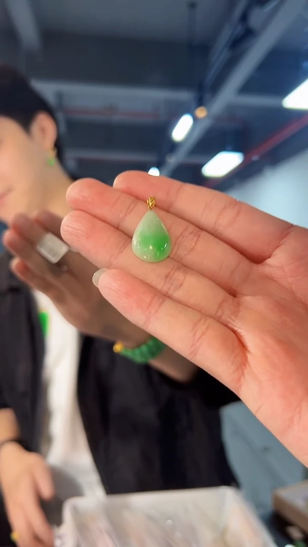 【闪购商品】翡翠颈饰18K金镶嵌缅料A货/支持复检/一件