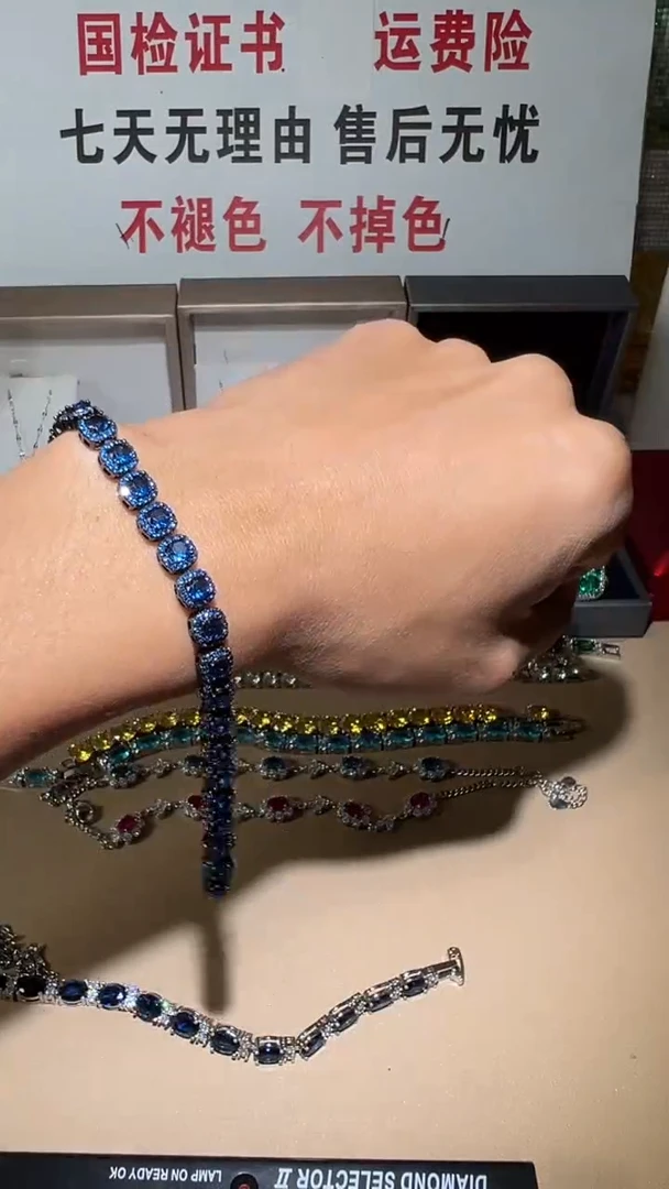 手链蓝宝石铂Pt950镶嵌330