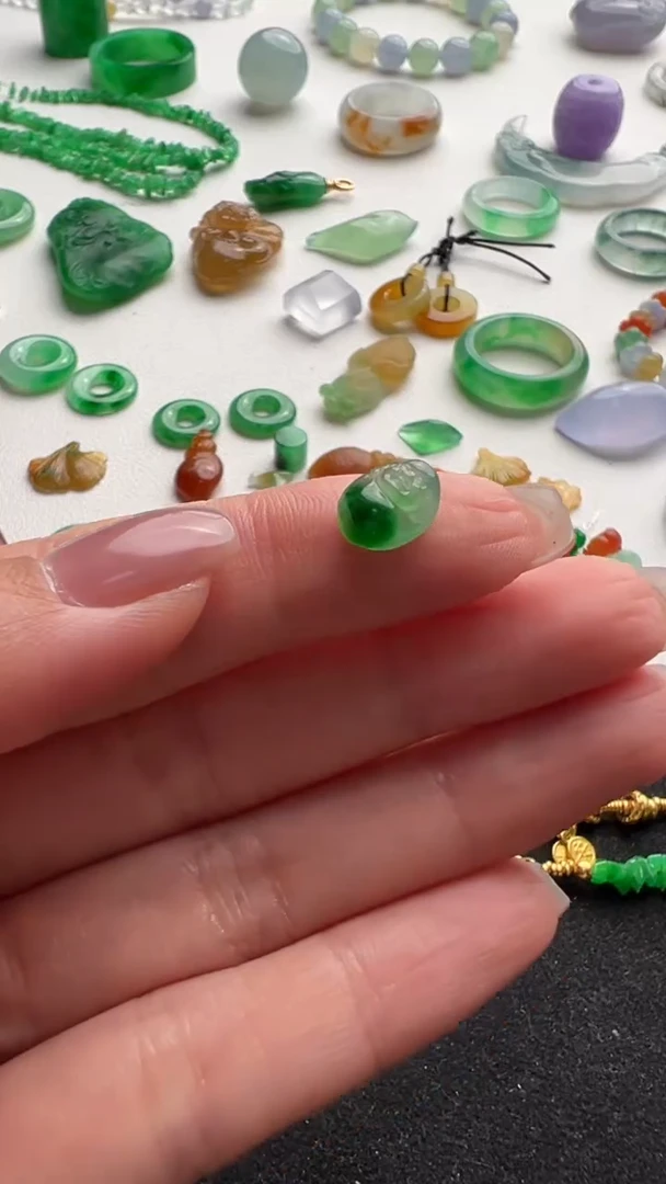 定制翡翠未镶嵌绿佛公1680