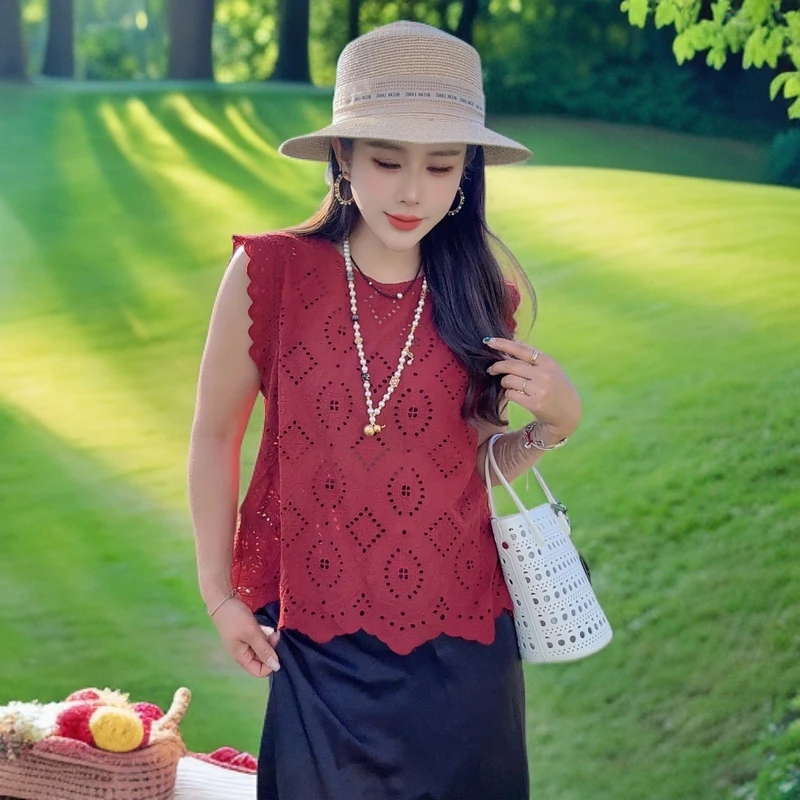 恰逢景梅子自留款夏季薄款宽松圆领镂空无袖花边刺绣显瘦镂空衬衫