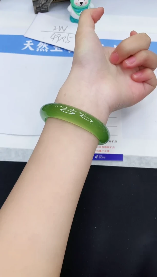 【闪购商品】石英质玉手镯未镶嵌M296-56+