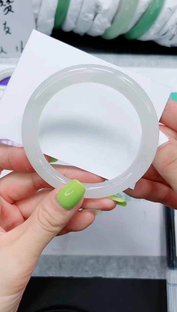 石英质玉手镯未镶嵌540/58