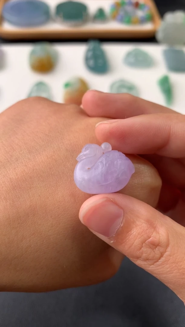 未镶嵌定制翡翠无*熊翡翠