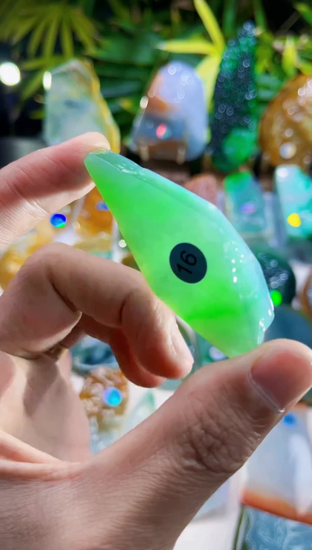 未镶嵌定制翡翠翡翠