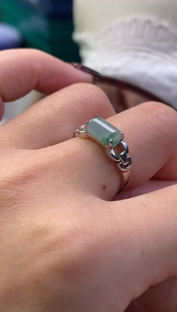 颈饰银S925镶嵌翡翠净货15351