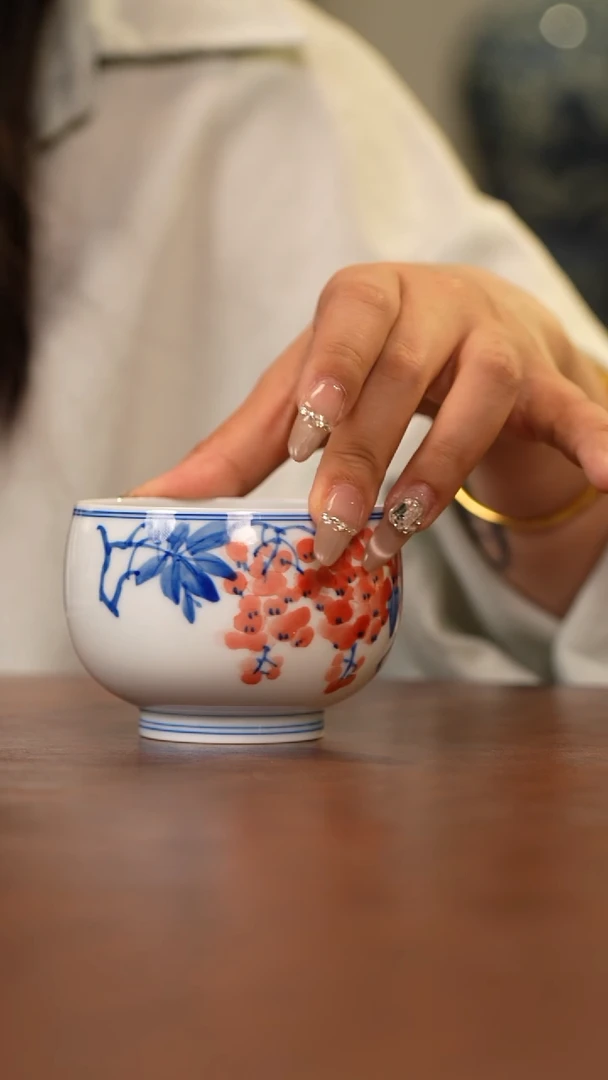 景德镇手绘大鸡禅定杯