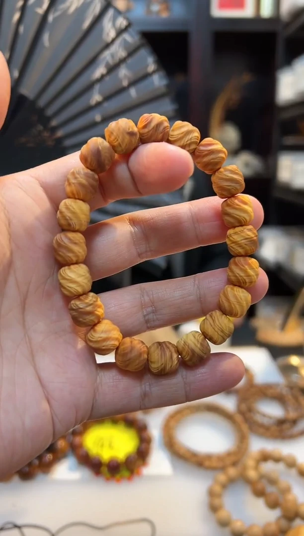 崖柏1.0红油轮回单圈太行无礼盒