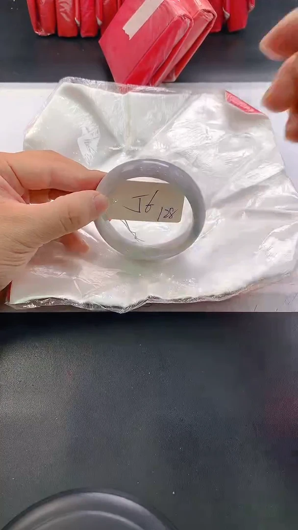 未镶嵌手镯翡翠128