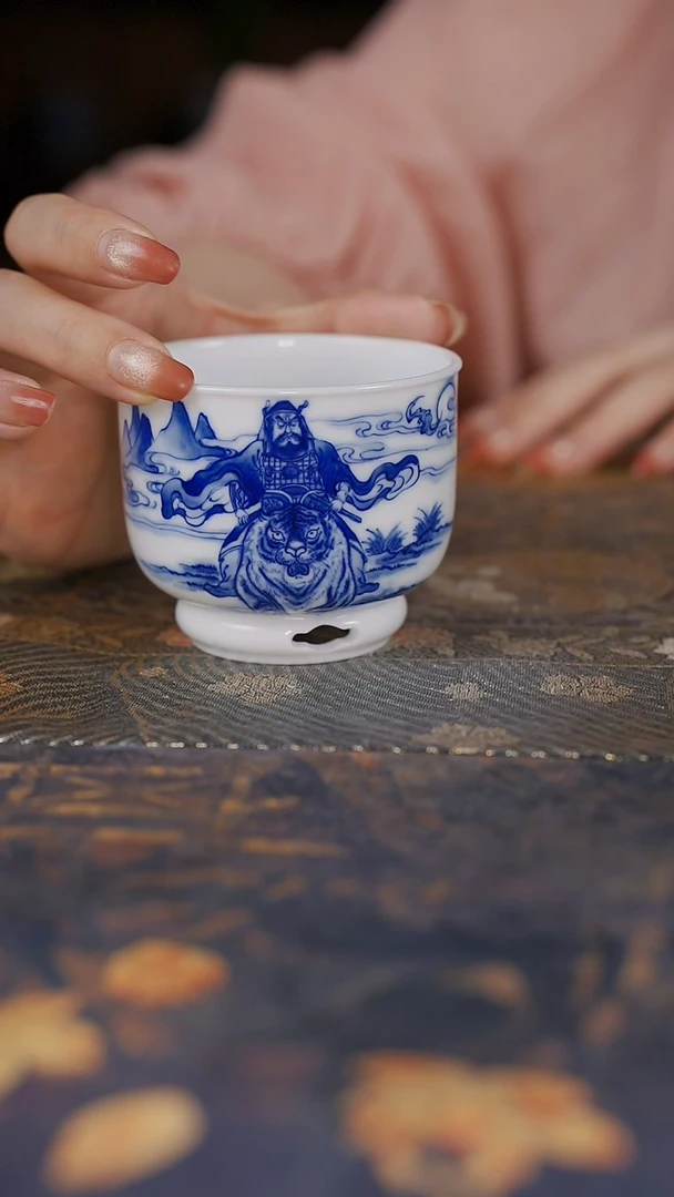 铭墨钟馗巡山图杯