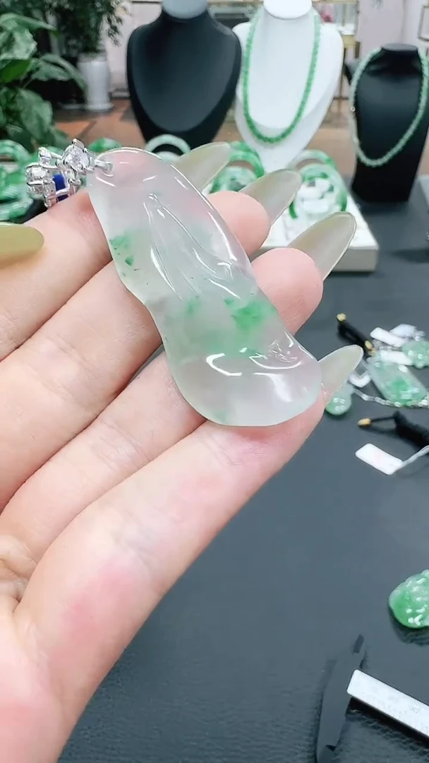 未镶嵌1石英质玉（非洲翠）/8664