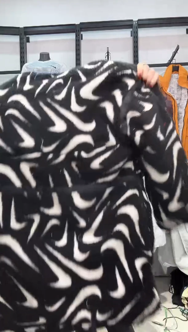 2348   编码  瑕疵直播间过款为准 尺码  ·  XL