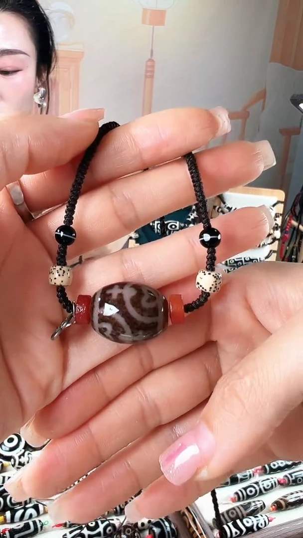 未镶嵌颈饰玛瑙/玉髓宝瓶